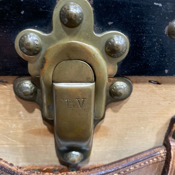 Louis Vuitton Trunk - Picture 3 of 10